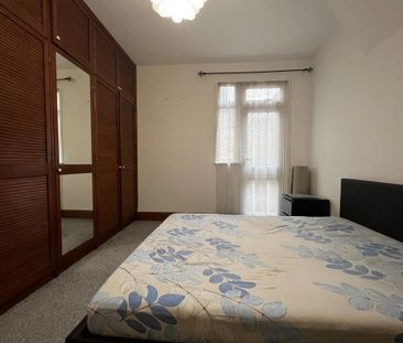 2 bedroom ground floor flat to rent - Photo 3