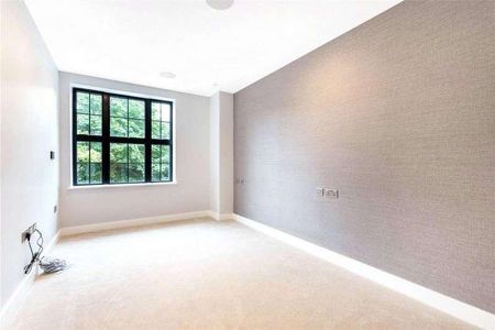 Church Road, Kenley, Surrey, CR8 - Photo 3