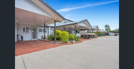 GREAT TOWNHOUSE CLOSE TO EVERYTHING - Photo 5