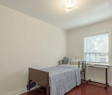 For Lease - 1 Fairbourne Crescent Unit# Main, Toronto, Ontario - Photo 6