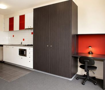 STUDENT ACCOMMODATION - FULLY FURNISHED IN THE HEART OF BOX HILL - Photo 3