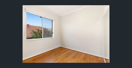 STYLISH SEMI-LIKE BOUTIQUE APARTMENT WITH TRANQUIL VIEWS - Photo 2