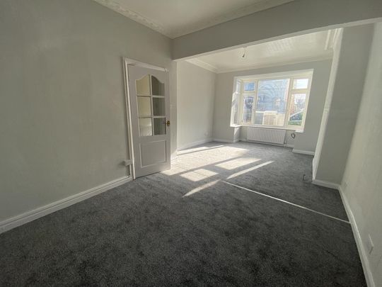 4 bedroom terraced house to rent - Photo 1