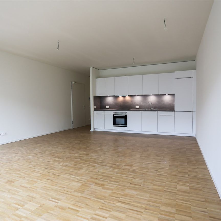 Wohnen im Herzen der Hauptstadt - mit Parkett, EBK, Smart living, Loggia & Balkon *2 NKM sparen* - Foto 1