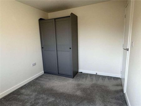 London Road, Sleaford, Lincolnshire, NG34 - Photo 3