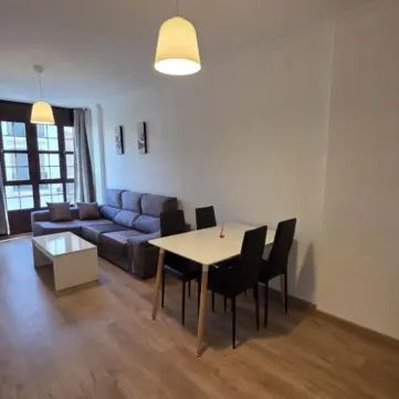 Piso en alquiler en Centro - Foto 1