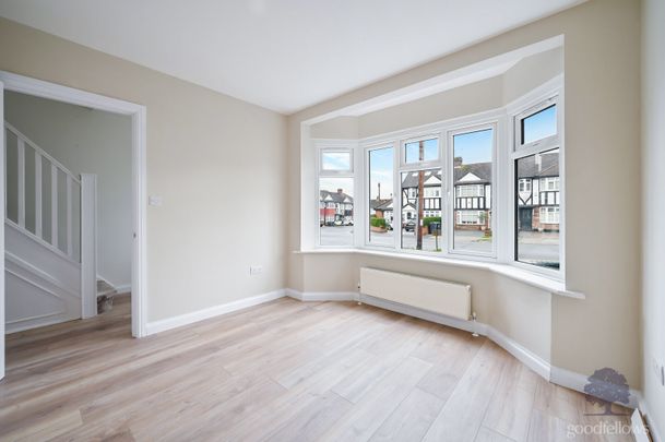 Seymour Avenue, Morden, SM4 - Photo 1