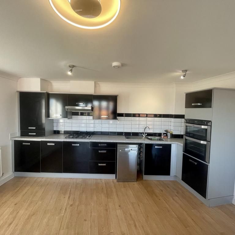 2 bedroom apartment to rent - Photo 1