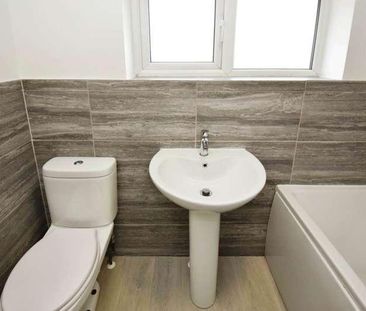 Lowfields Avenue, Eastham, CH62 - Photo 1