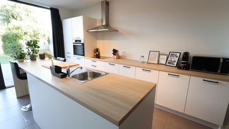 Gezellige en instapklare woning te huur nabij het centrum van Roeselare! - Foto 3