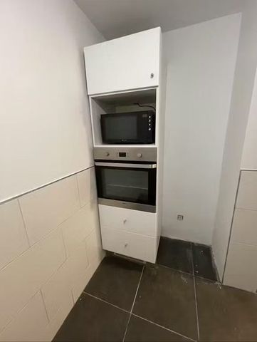 Avinguda de la Riera de Cassoles, Barcelona, Catalonia 08012 - Photo 4