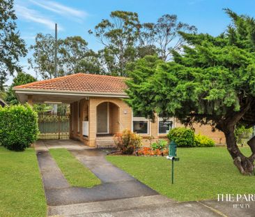 Beautiful Three Bedroom Renovated Home - Photo 6