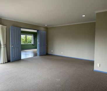 Family home in desirable location - Photo 5