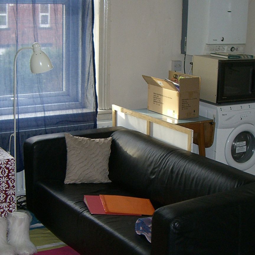 1 Bedroom Apartment - Photo 1