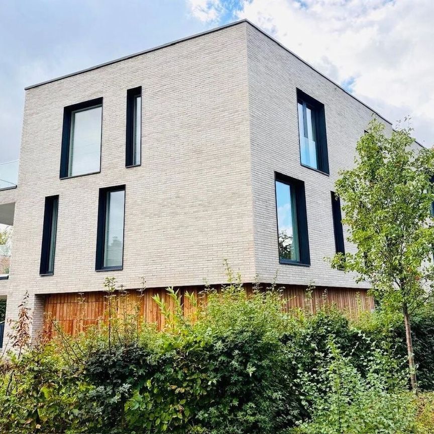 Appartement te huur in Sint-Lambrechts-Woluwe voor € 1.860 met 2 slaapkamers - Photo 1