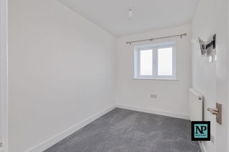 3 bedroom detached house to rent - Photo 3