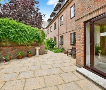 Russell Court , Midhurst - Photo 3