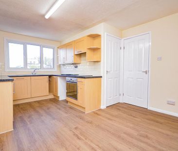 3 bedroom end of terrace house to rent - Photo 5