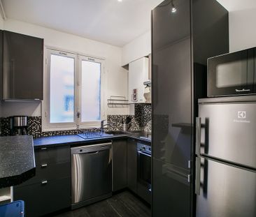 Appartement à louer rue de la Roquette, Paris 11ème - Photo 1