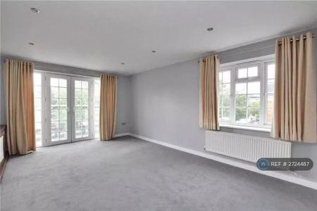 3 bedroom flat to rent - Photo 5