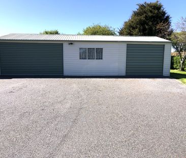 Large Family Home In Tamahere With Rural Outlook - Photo 6
