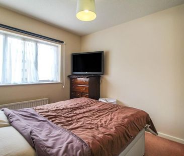 4 bedroom detached house to rent - Photo 3