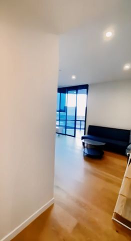 1 bed 1 bath - Photo 2