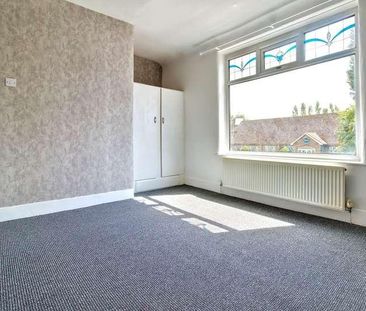 Gartons Lane, Clock Face, WA9 - Photo 3