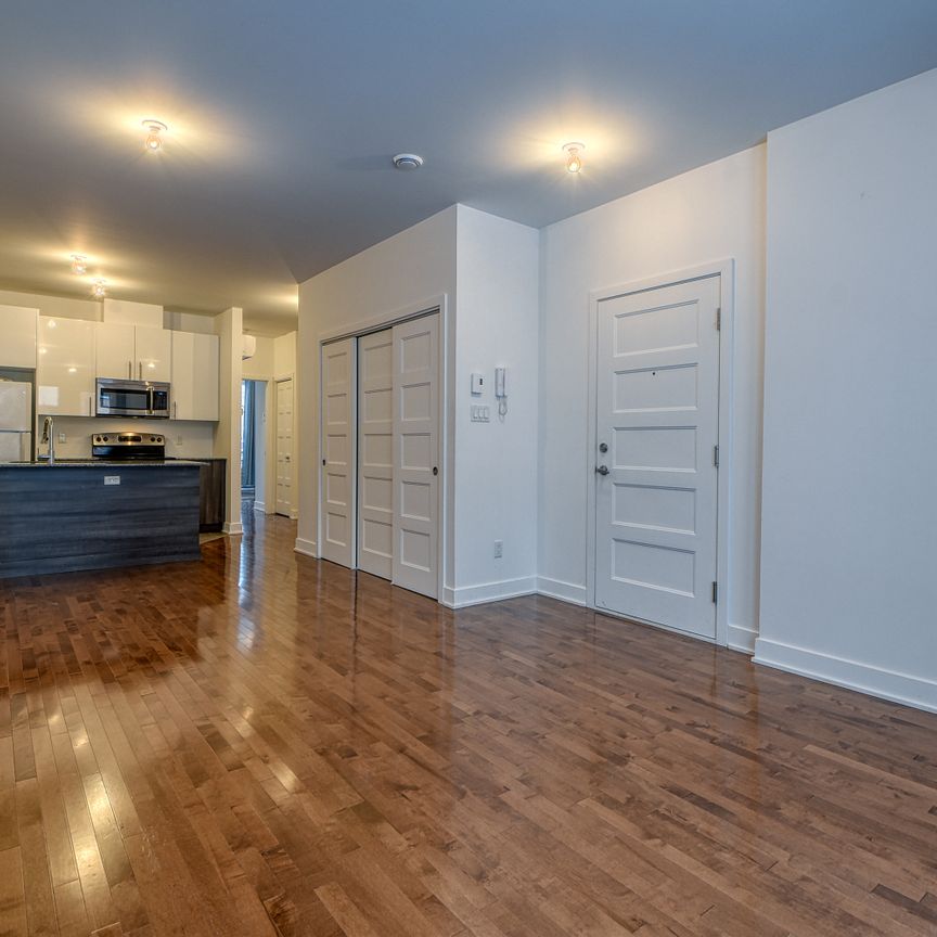 Unit 101: Entire unit - Photo 1