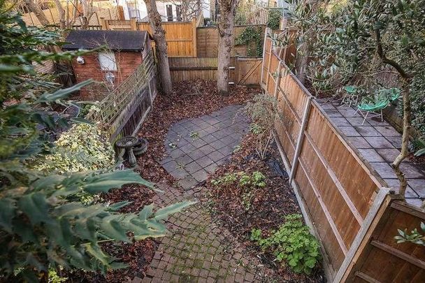 Burnbury Road, Balham, SW12 - Photo 1
