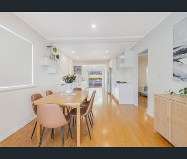 Spacious Four Bedroom Home Close To Tugun Beach - Photo 4