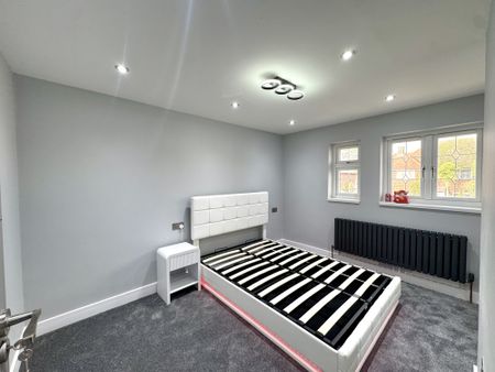 Swan Road, Greater London, TW13 - Photo 2