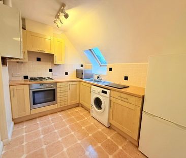 Cody Court, Farnborough, Hampshire, GU14 - Photo 6