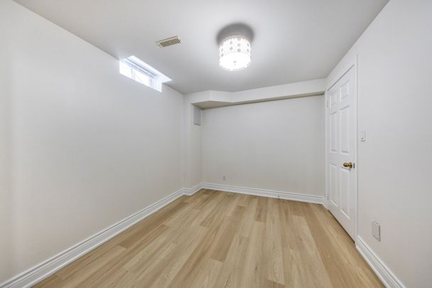 For Lease - 131 Silver Linden Drive Unit# Bsmt, Richmond Hill, Ontario - Photo 1