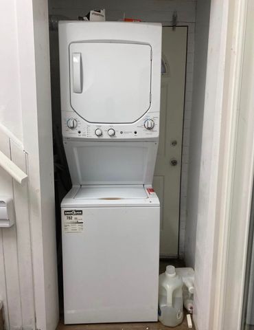 For Lease - 6 Rusholme Park Crescent Unit# Lower, Toronto, Ontario - Photo 4