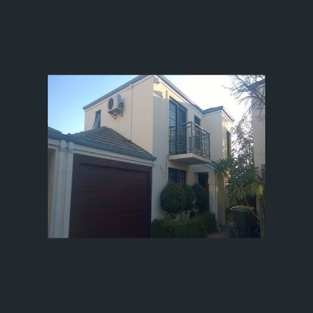Master/28C Farnham Street, Bentley, WA 6102 - Photo 4