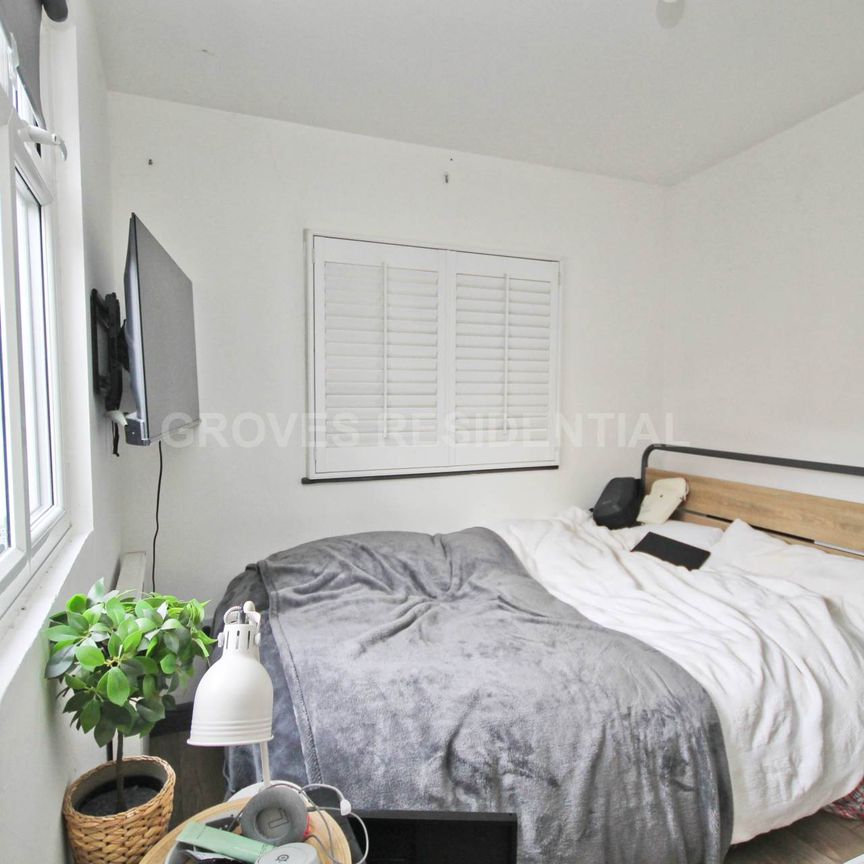 Price £1,500 pcm - Available Now - Part Furnished - Photo 1