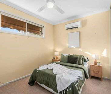 Charming Stone Villa with Self-Contained 2-Bedroom Unit - Photo 3