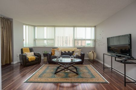 For Lease - 121 Ling Road, Toronto, Ontario - Photo 4