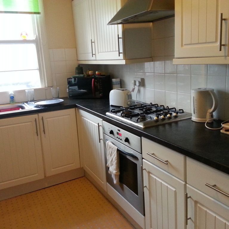 2 Bedroom Terraced To Rent in Lenton - Photo 1