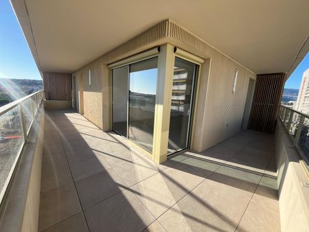 Location Appartement 3 pièces 63m² NICE 06200 - Photo 5