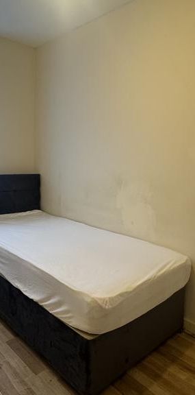 House share to rent - Photo 1