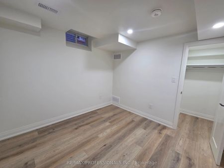 63 Brisdale Drive #2 - Photo 2