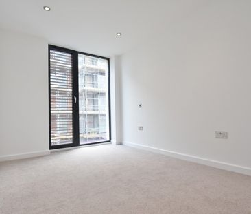 49 Station Road, 49 Station Road, Gerrards Cross,SL9 - Photo 4