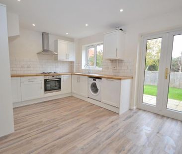 3 bedroom end of terrace house to rent - Photo 6