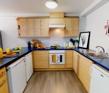 Silver En Suite - Photo 4