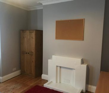 5 bedroom private hall to rent - Photo 2