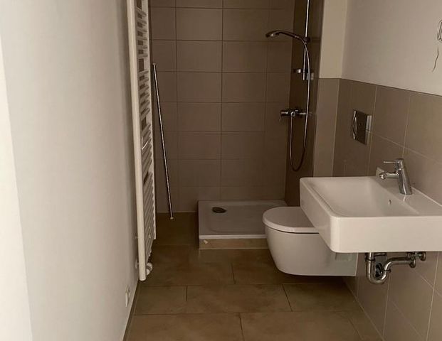 Kleine, ruhige und denkmalgeschützte 2 Zi Wohnung im Park - Photo 1