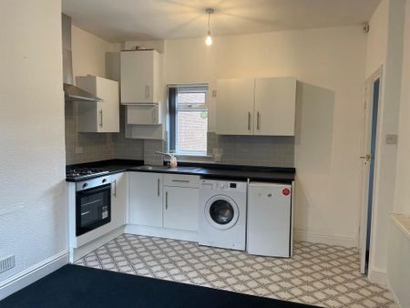 2 bedroom terraced house to rent - Photo 2