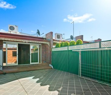 CHARMING FEDERATION STYLE TOWNHOUSE - Photo 6